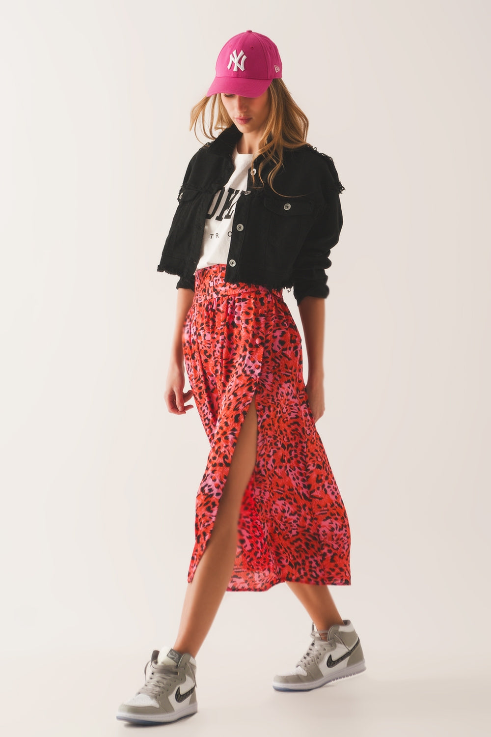 Cropped denim trucker jacket in black Q2 Coats and Jackets BoutiqueLua
