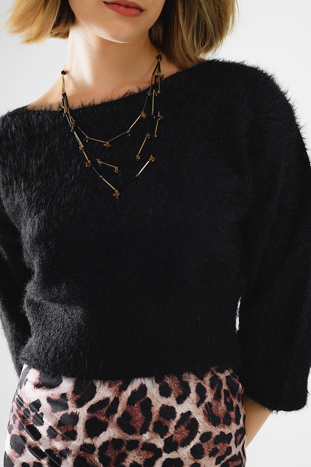 cropped fluffy sweater in black fitted at the waist - Jumpers