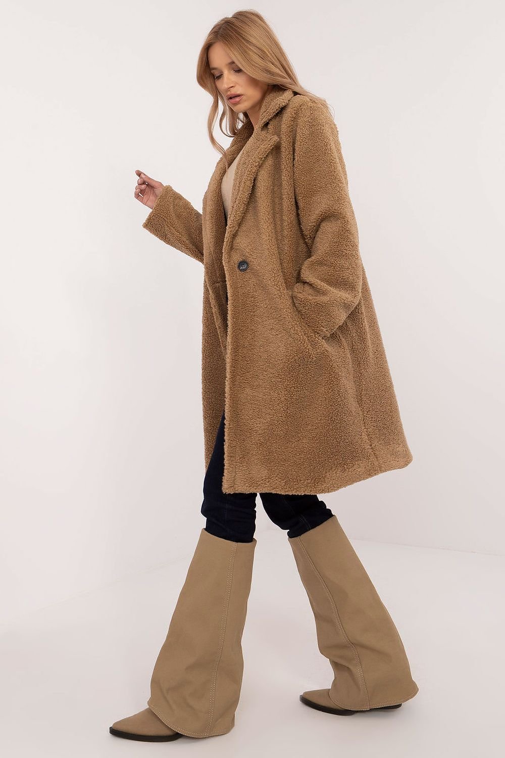 Elegant Women's Winter Coat - Coats and Jackets