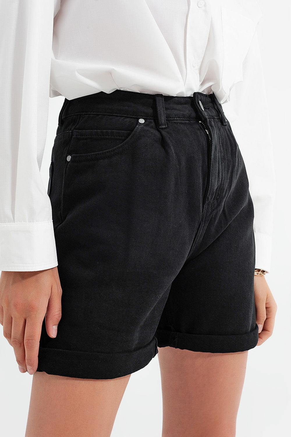 Denim mom shorts in black Q2 Pants BoutiqueLua