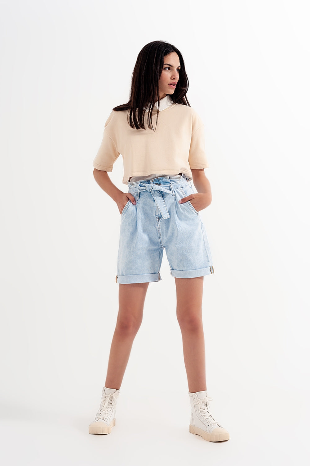Denim shorts with light blue wash and waist tie Q2 Jeans BoutiqueLua
