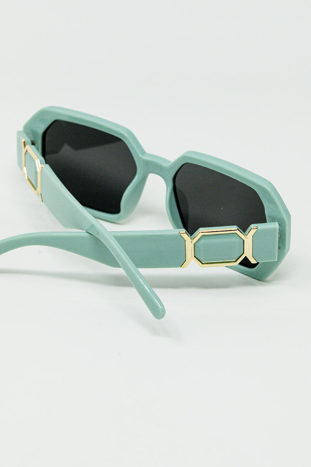 Diamond-Shaped Sunglasses with light Emerald Lenses - Sunglasses