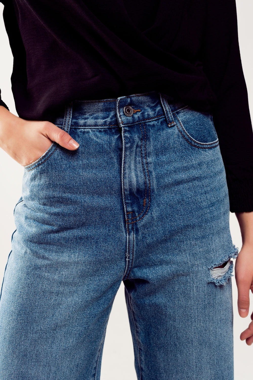 Distressed straight leg jean in medium denim Q2 Jeans BoutiqueLua