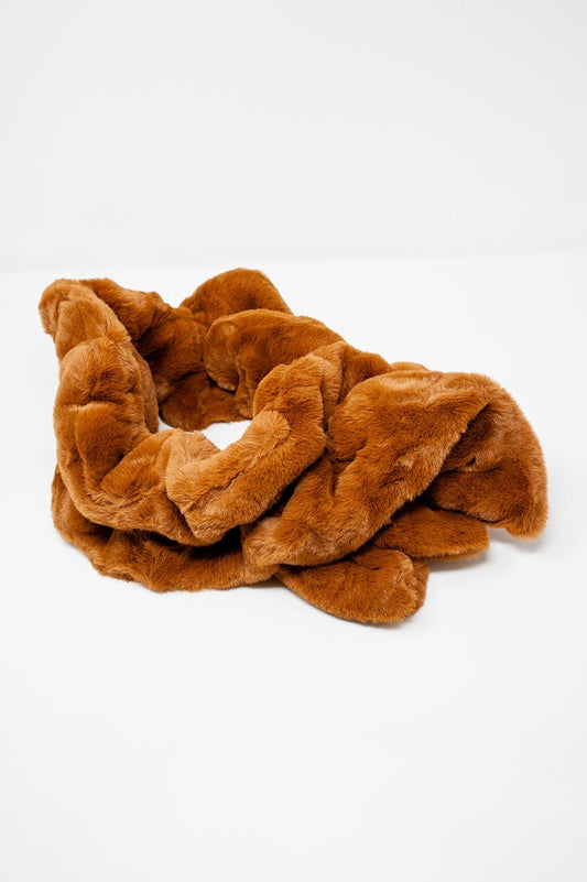 Faux fur collar in camel - Necklaces