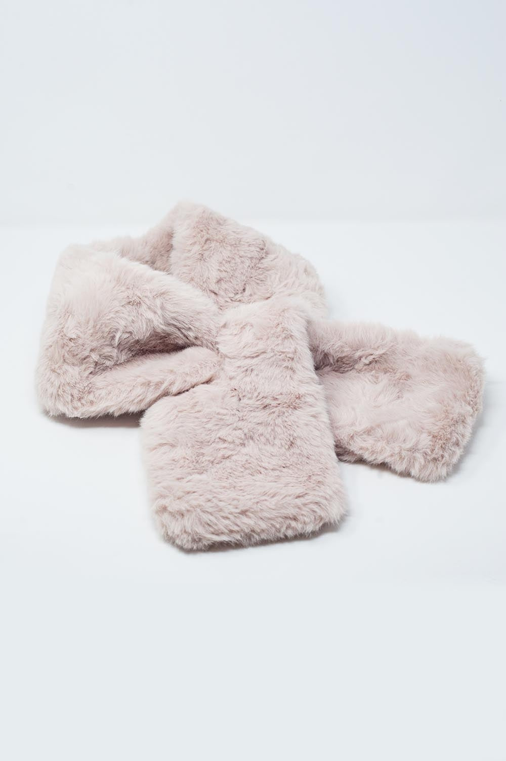 Faux fur collar in ecru - Scarves