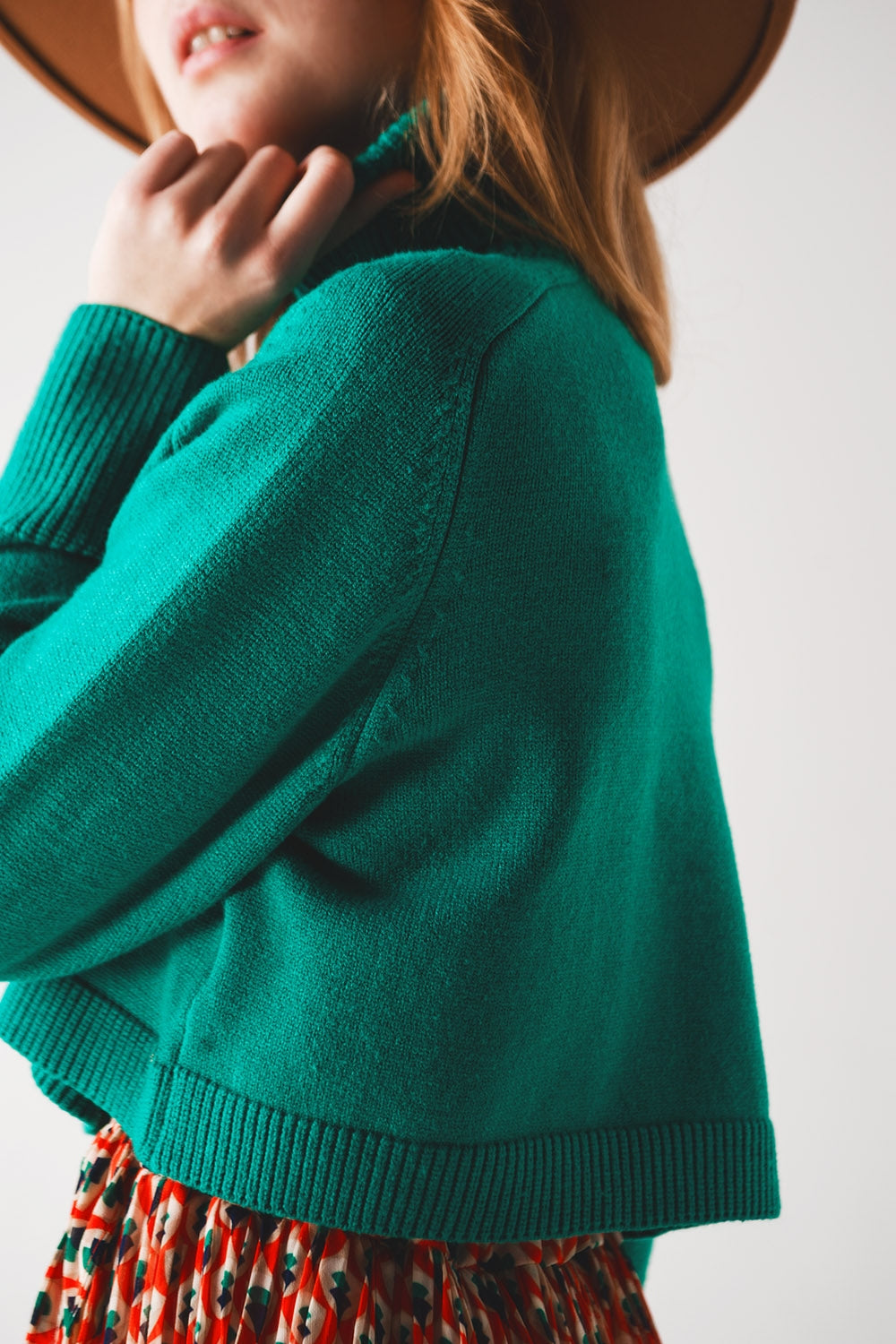 High neck cropped jumper in green Q2 Sweaters BoutiqueLua