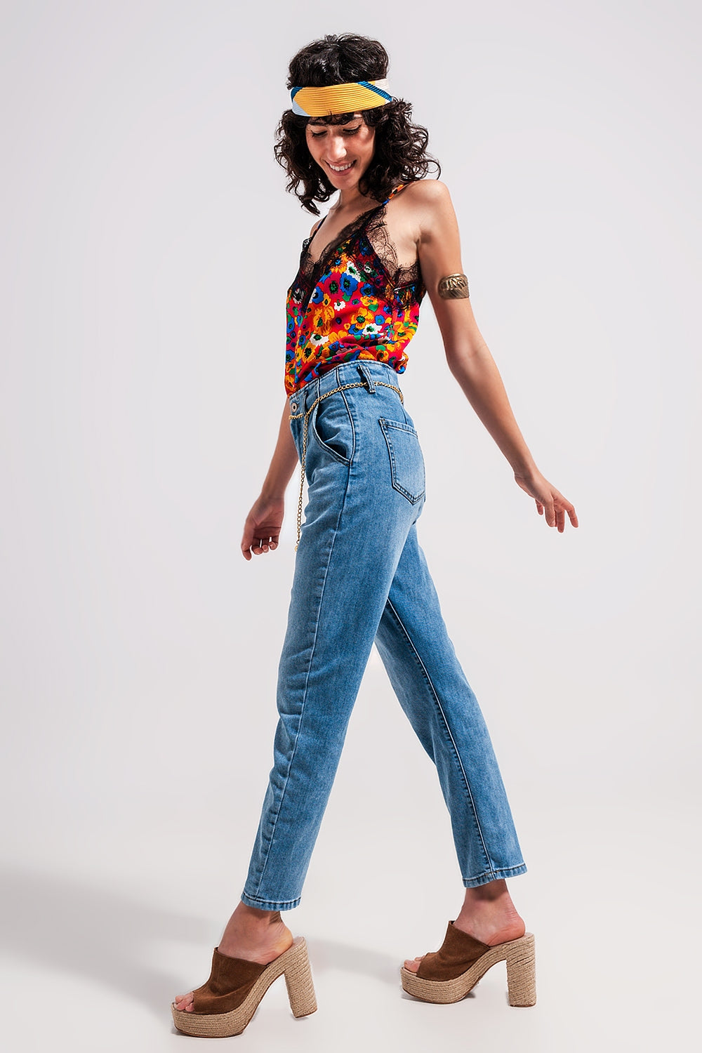 High rise straight leg belt detail jeans in light wash Q2 Jeans BoutiqueLua