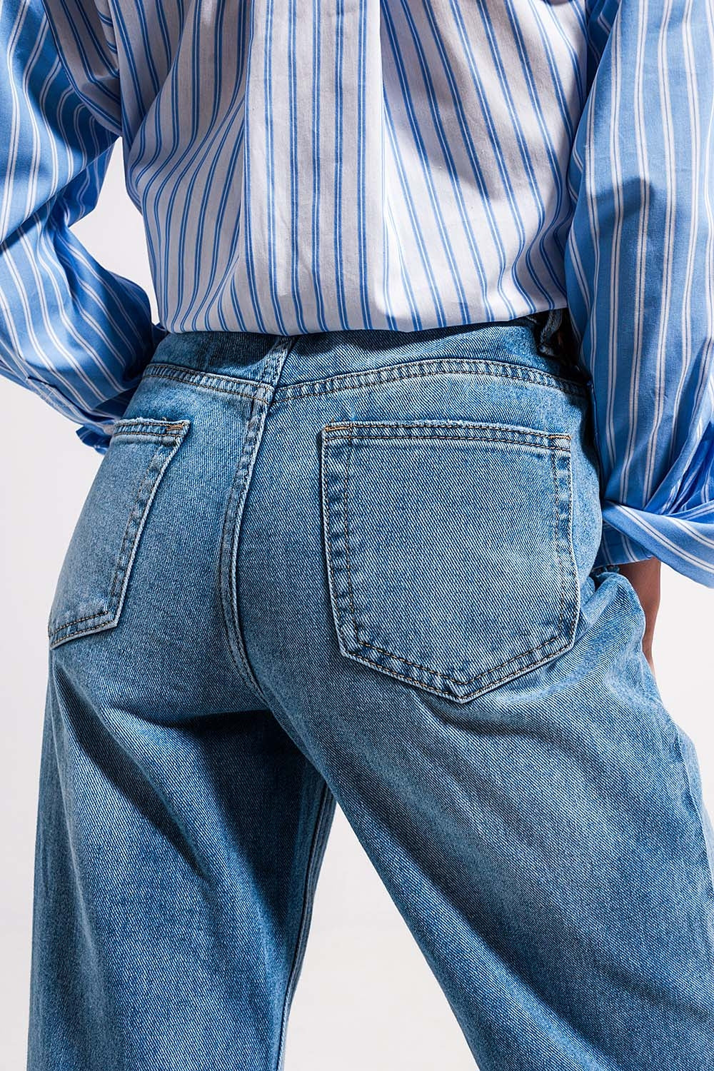 High waist jeans with split hem in vintage wash - Jeans