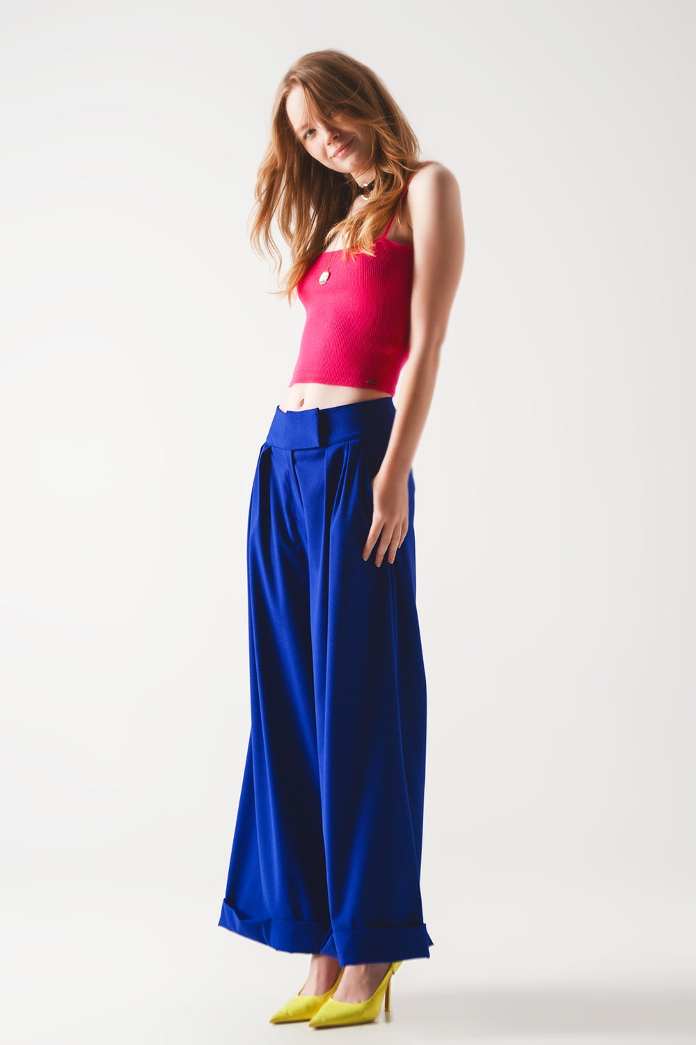 Knitted clean ribbed tank top in fucshia Q2 Sweaters BoutiqueLua