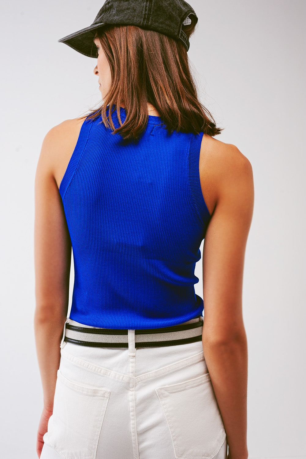 Knitted tank top in Blue Q2 Sweaters BoutiqueLua
