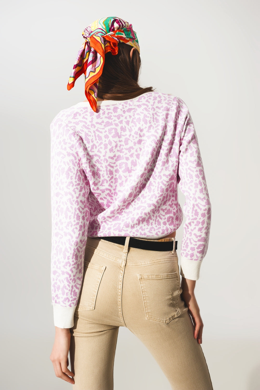 Lightweight knitted cardigan in lilac animal print Q2 Sweaters BoutiqueLua