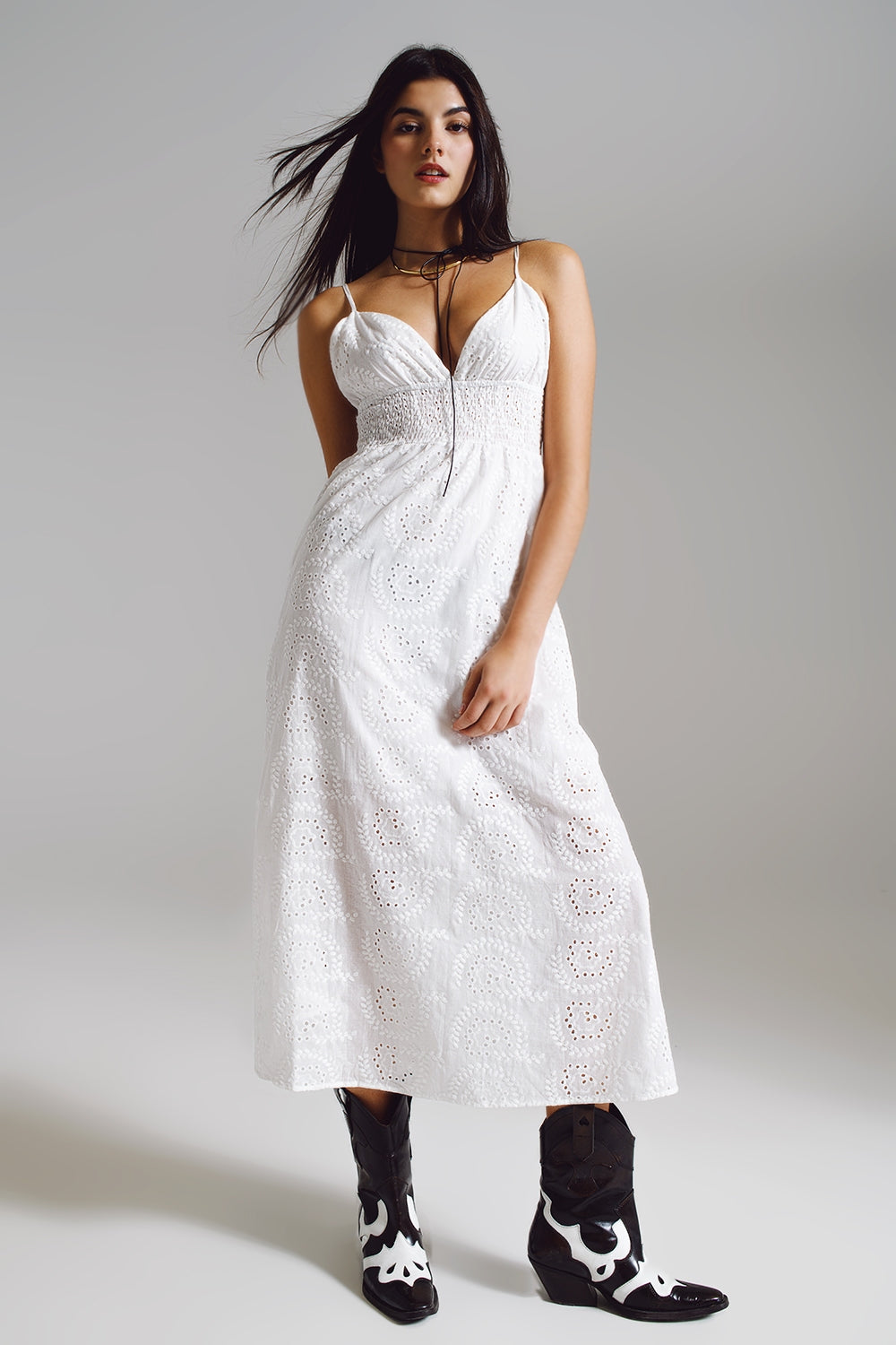 Long white crochet dress with fitted waist - Dresses