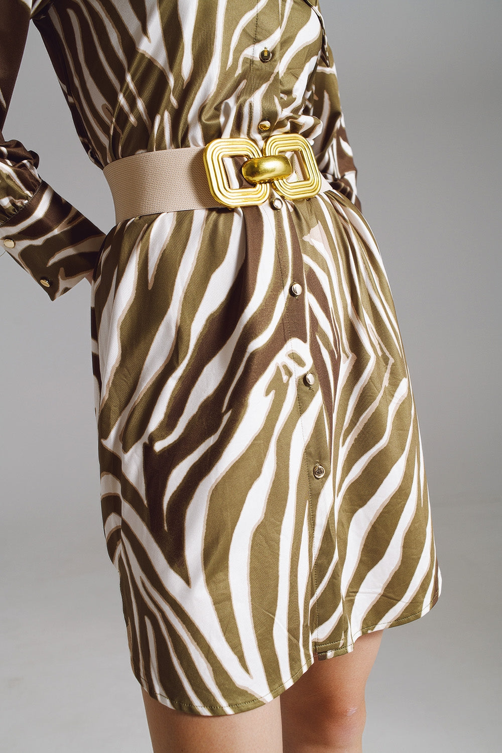 Midi short dress with zebra print in white and olive green Q2 Dresses BoutiqueLua