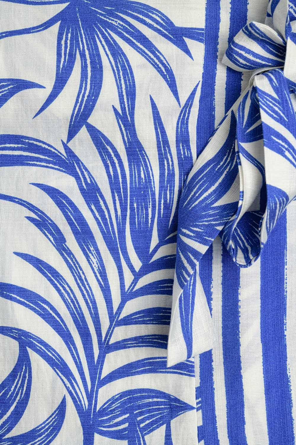 Midi skirt in light fabric with tropical motifs in Blue and white - Skirts