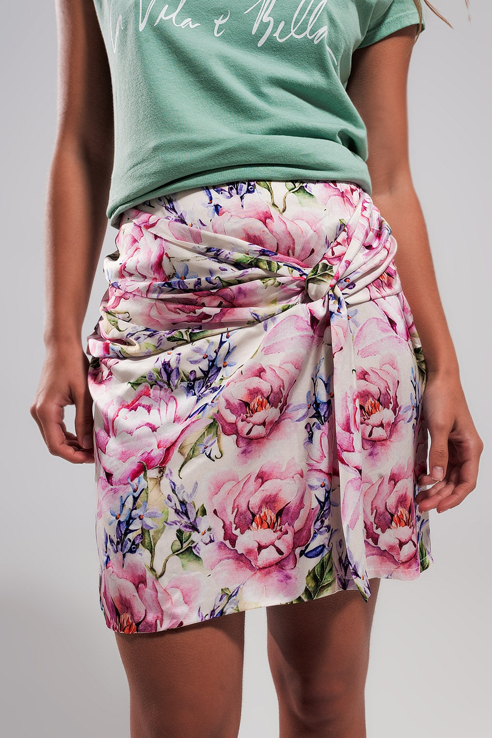 Mini skirt with knot front in pink rose print - Skirts