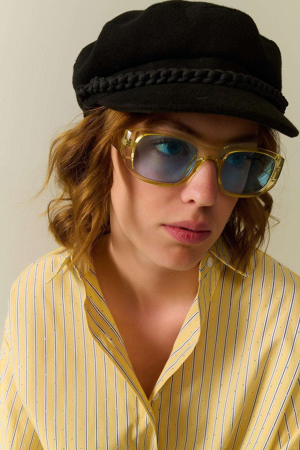 Oval Sunglasses with High Gloss Transparent Frames in yellow - Sunglasses