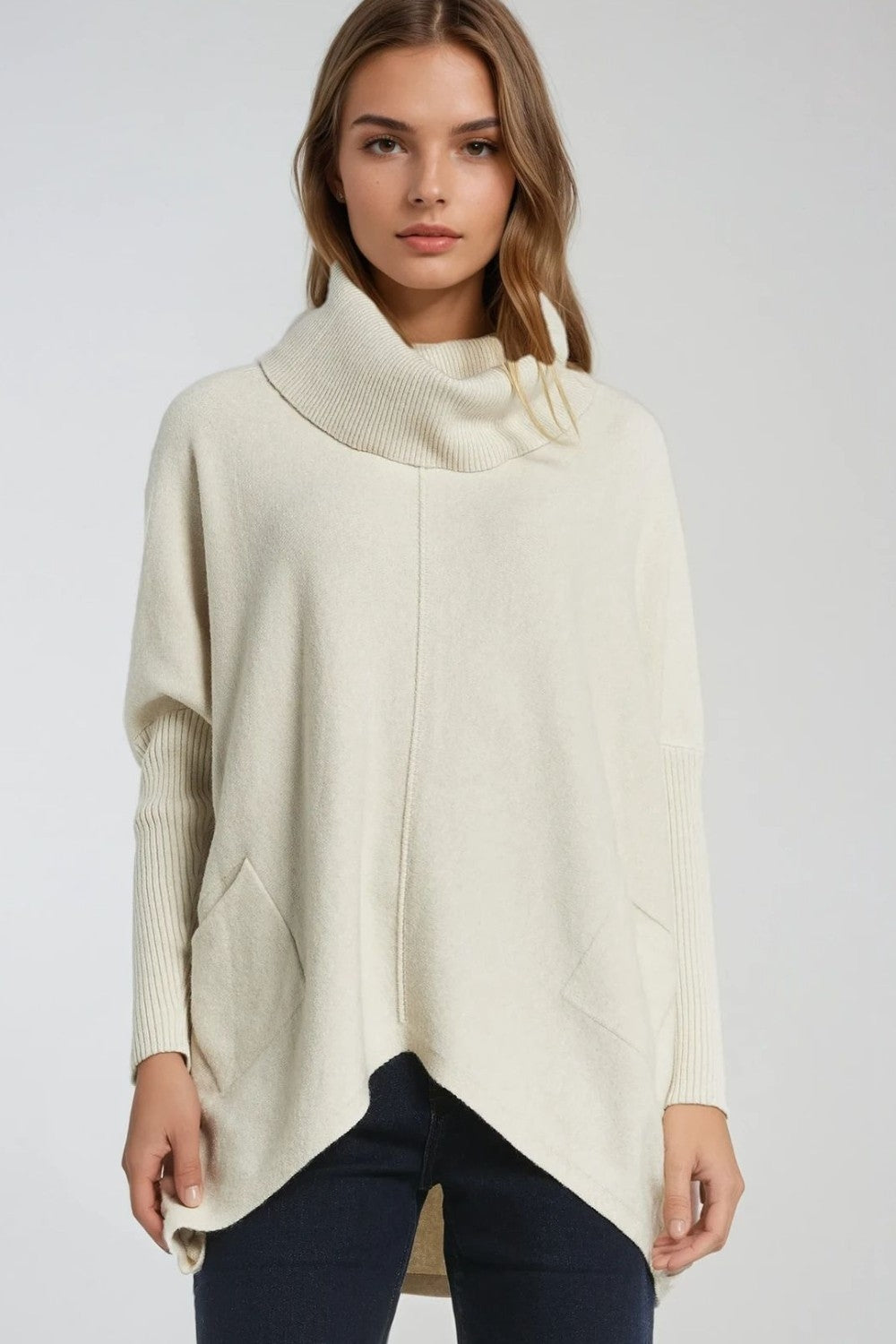 Oversized beige sweater with front pockets - Jumpers