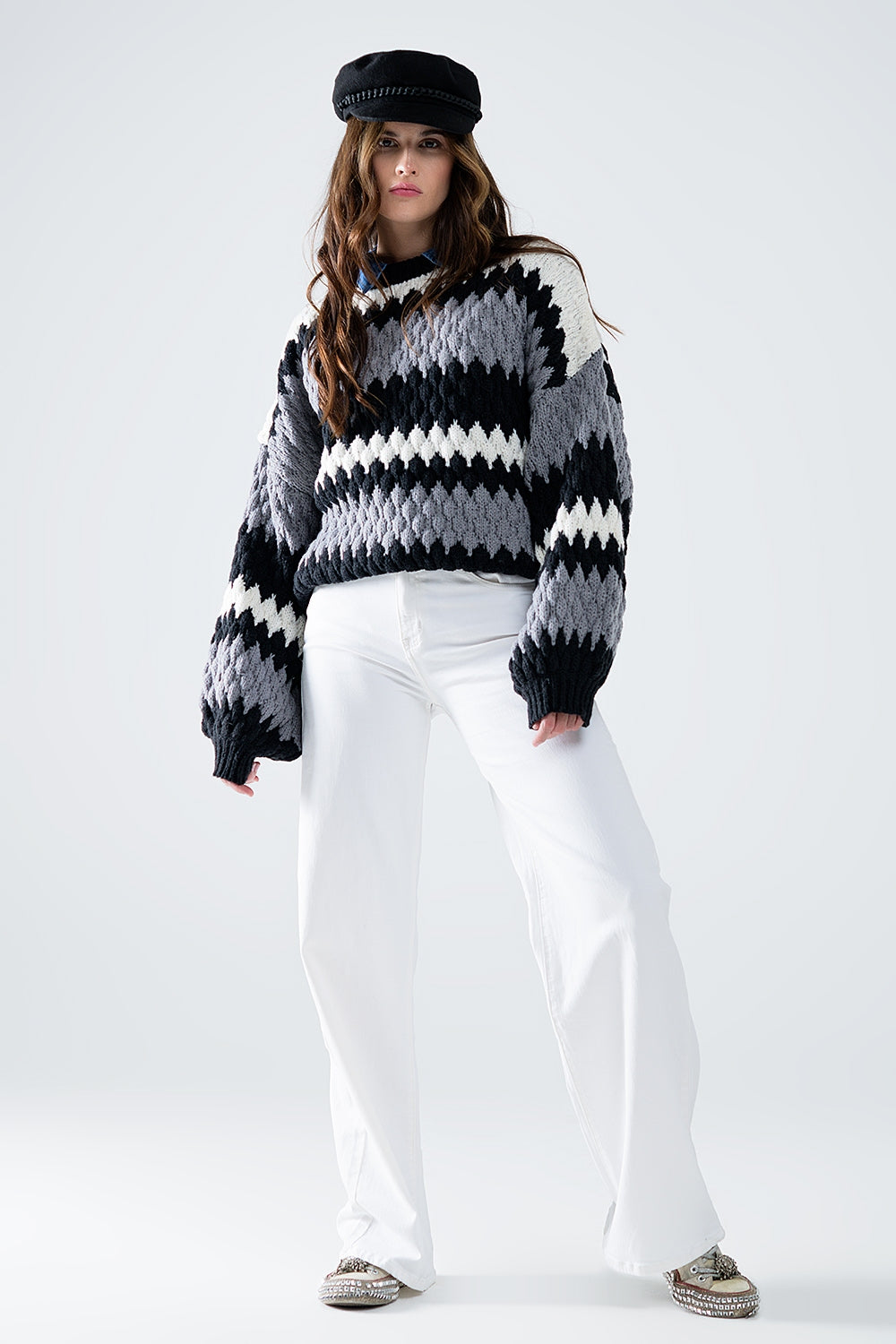 pull surdimensionné à rayures en zigzag gris