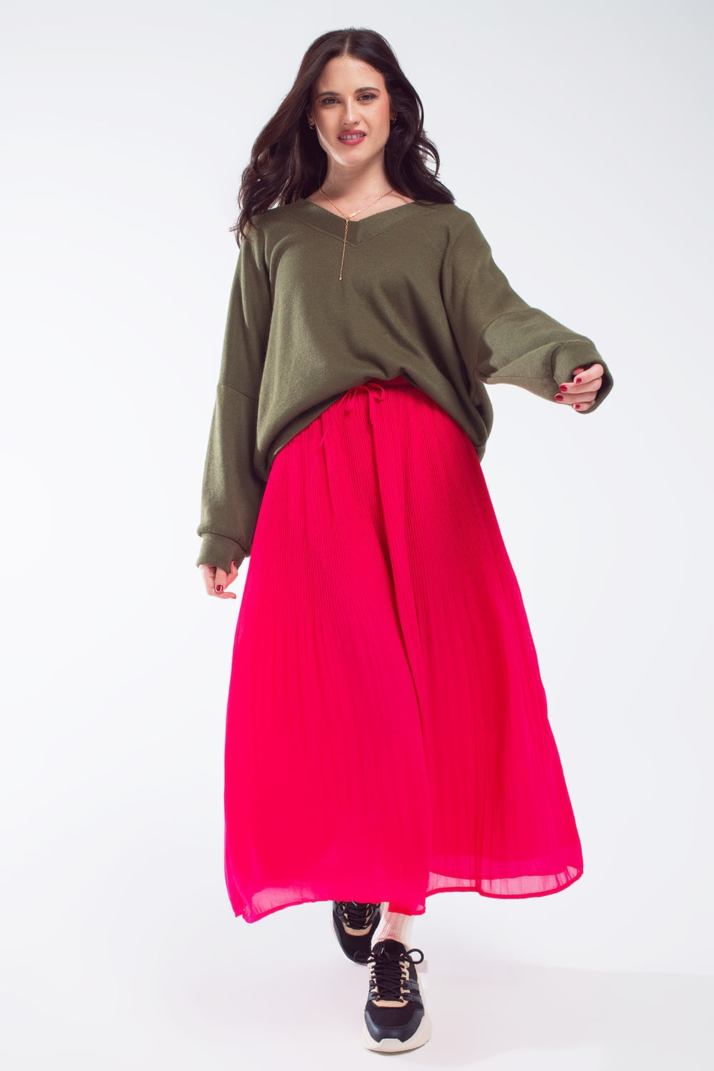 Oversized Olive Green Swearshirt wth V-Neckline Q2 Sweaters BoutiqueLua