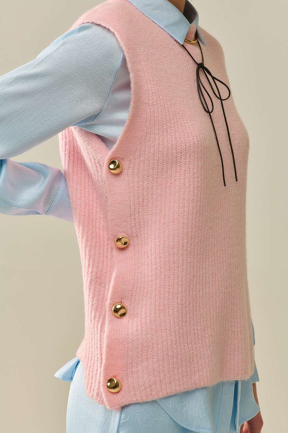Pink sleeveless sweater with gold buttons - Jumpers