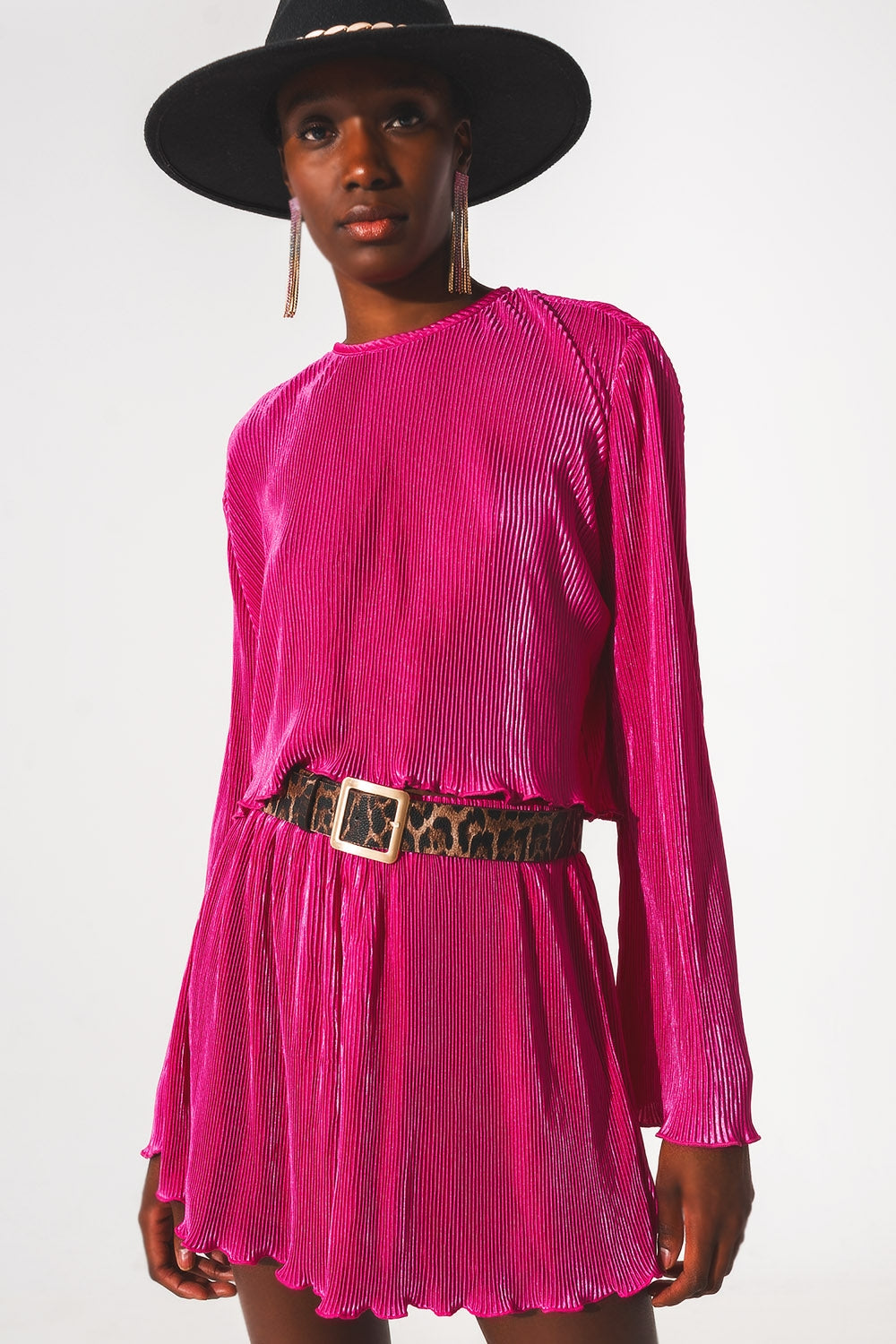 Pleated round neck crop top in fuchsia - Tops