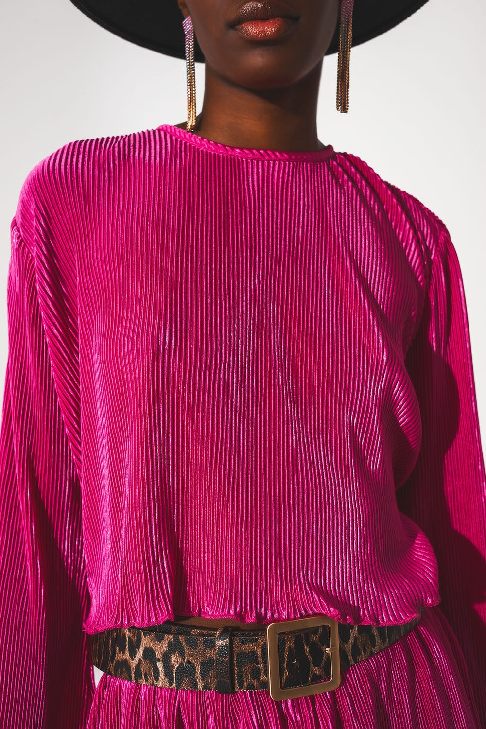 Pleated round neck crop top in fuchsia - Tops