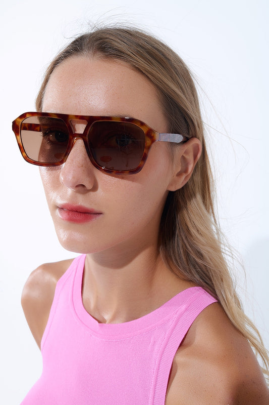 Retro Style Sunglasses with camel Tortoise Shell frames and black lenses -