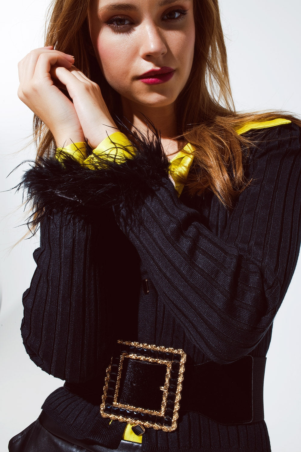 Ribbed cardigan with with feathers and gold buttons Q2 Sweaters BoutiqueLua