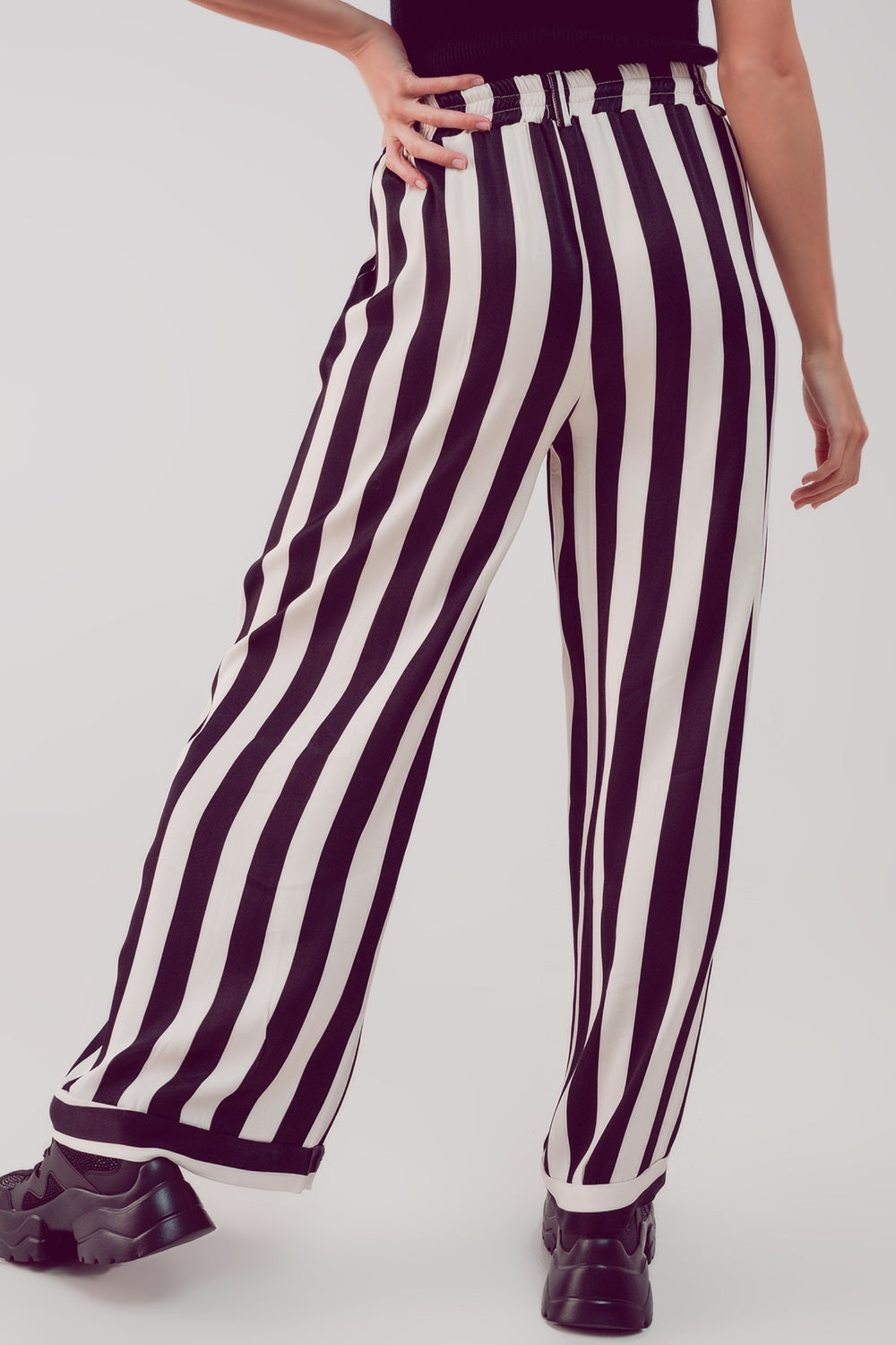 Satin wide leg stripe pants in black Q2 Pants BoutiqueLua