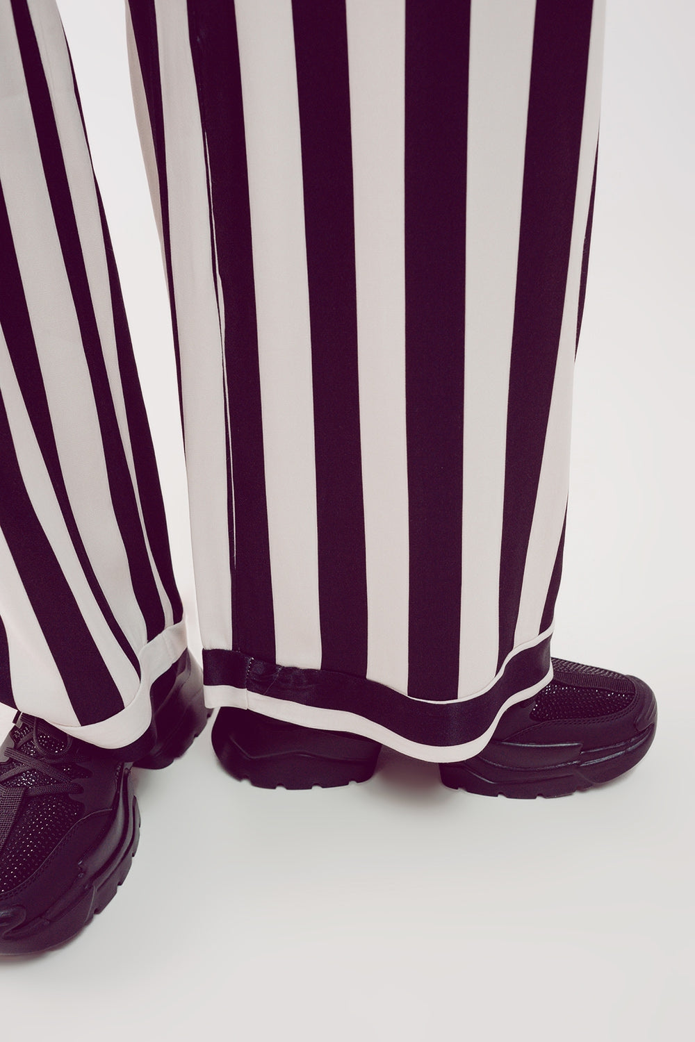 Satin wide leg stripe pants in black Q2 Pants BoutiqueLua