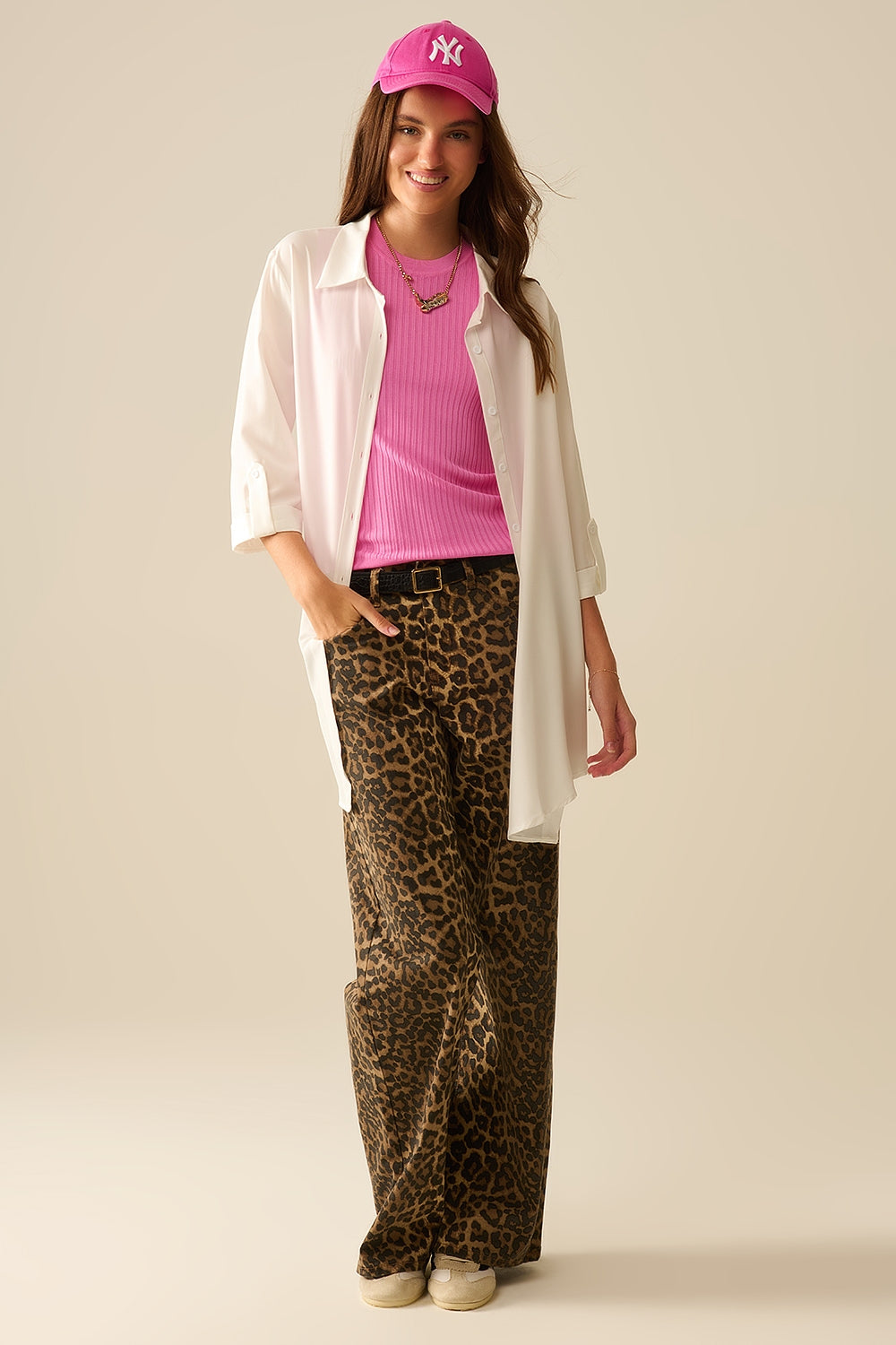 Shirt made of very soft and light fabric in white