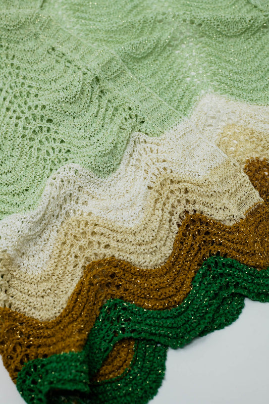Short knitted cardigan with angel sleeves and wave multicolor detail in green - Cardigans