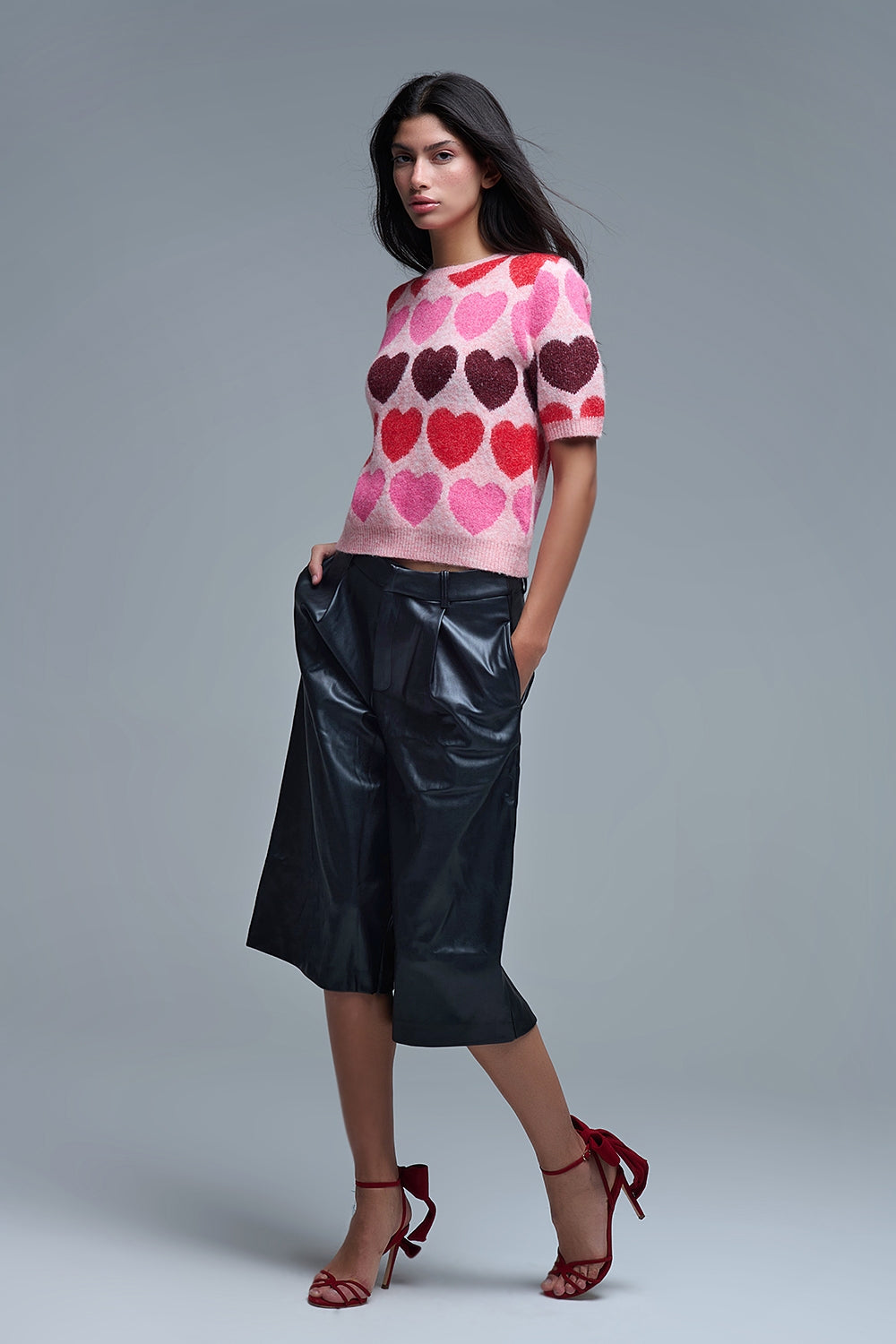 Short Sleeve Printed Heart Sweater in Pink - Sweaters