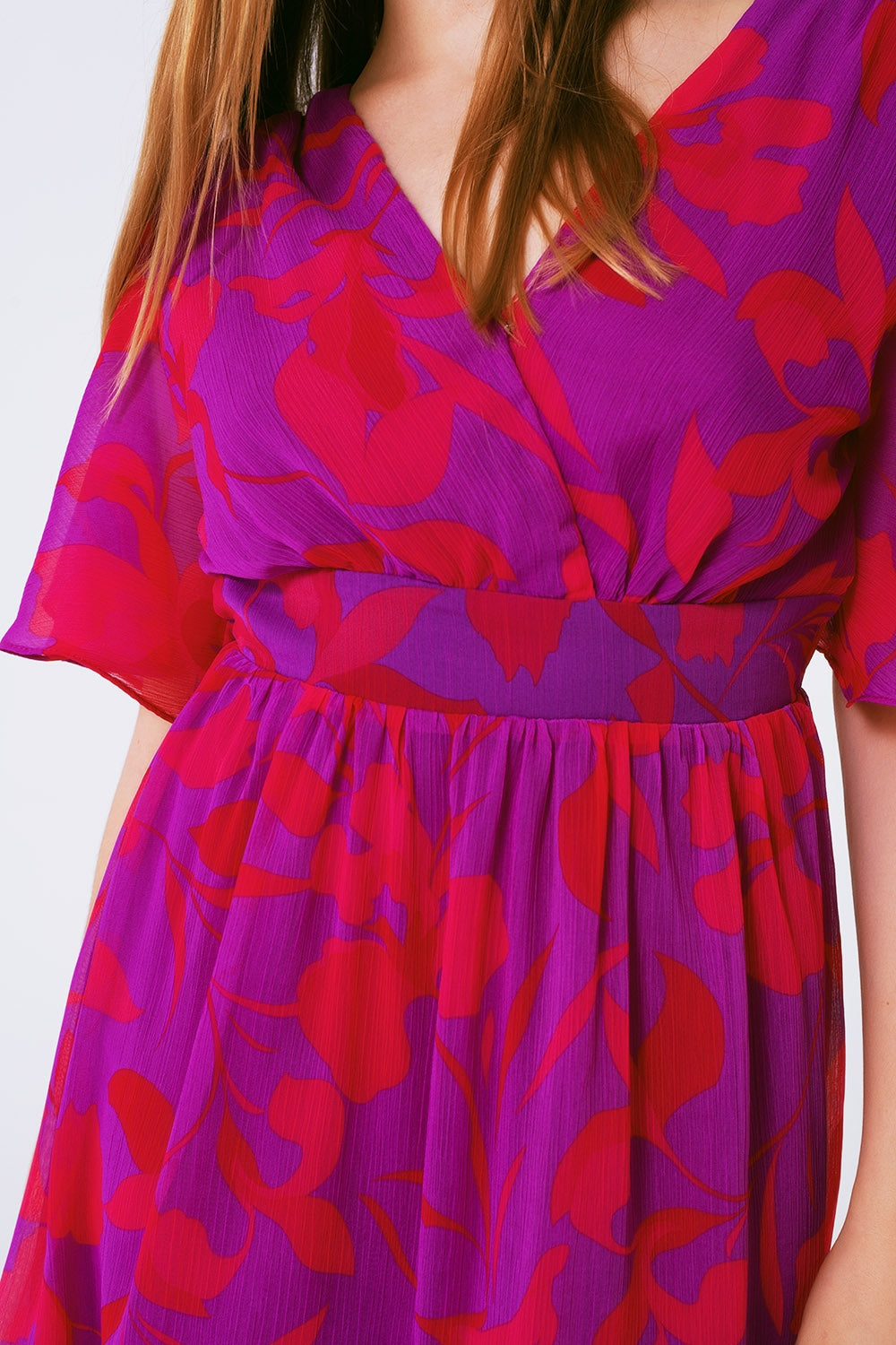short sleeve V-neck chiffon mini dress in floral print Q2 Dresses BoutiqueLua