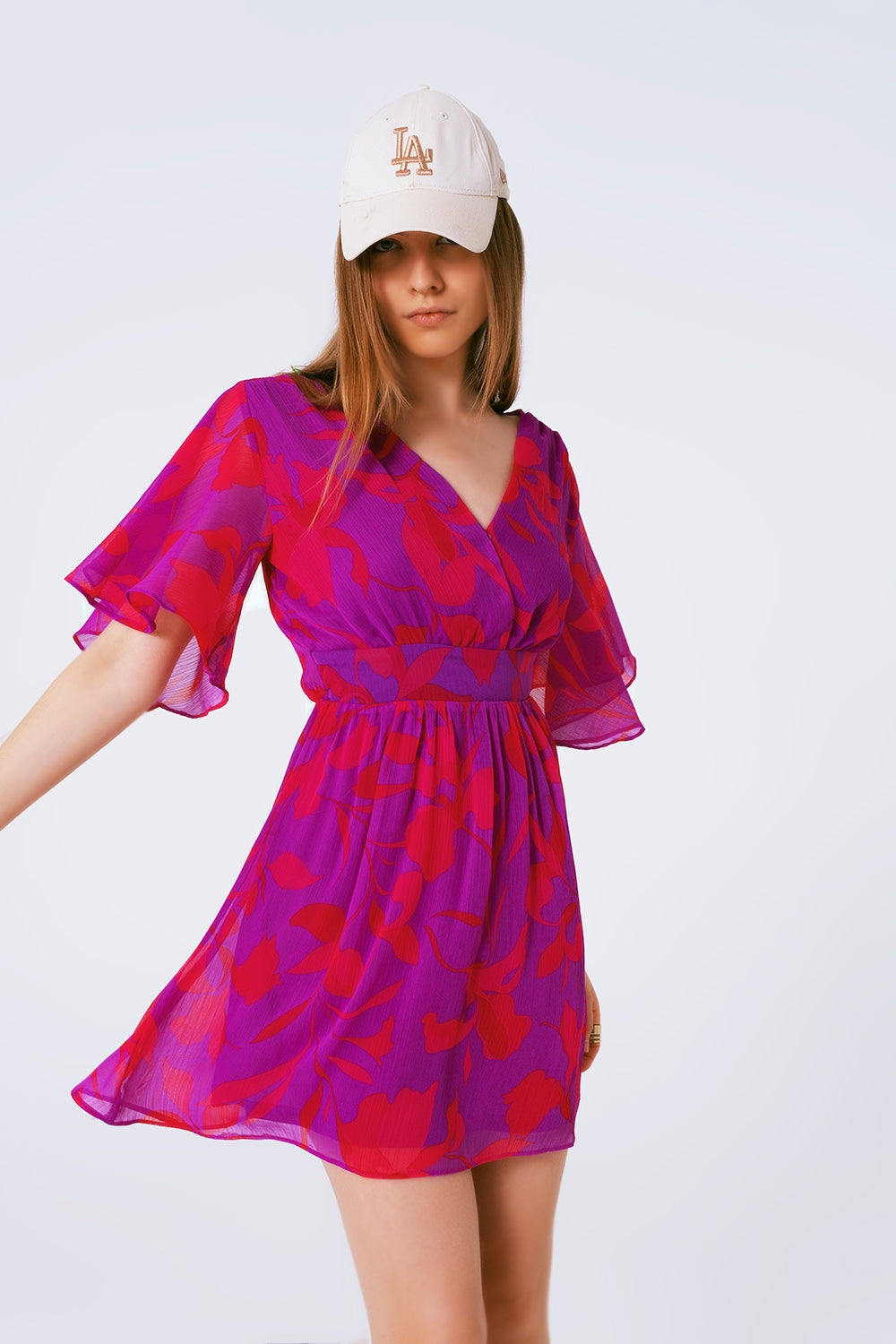 short sleeve V-neck chiffon mini dress in floral print Q2 Dresses BoutiqueLua