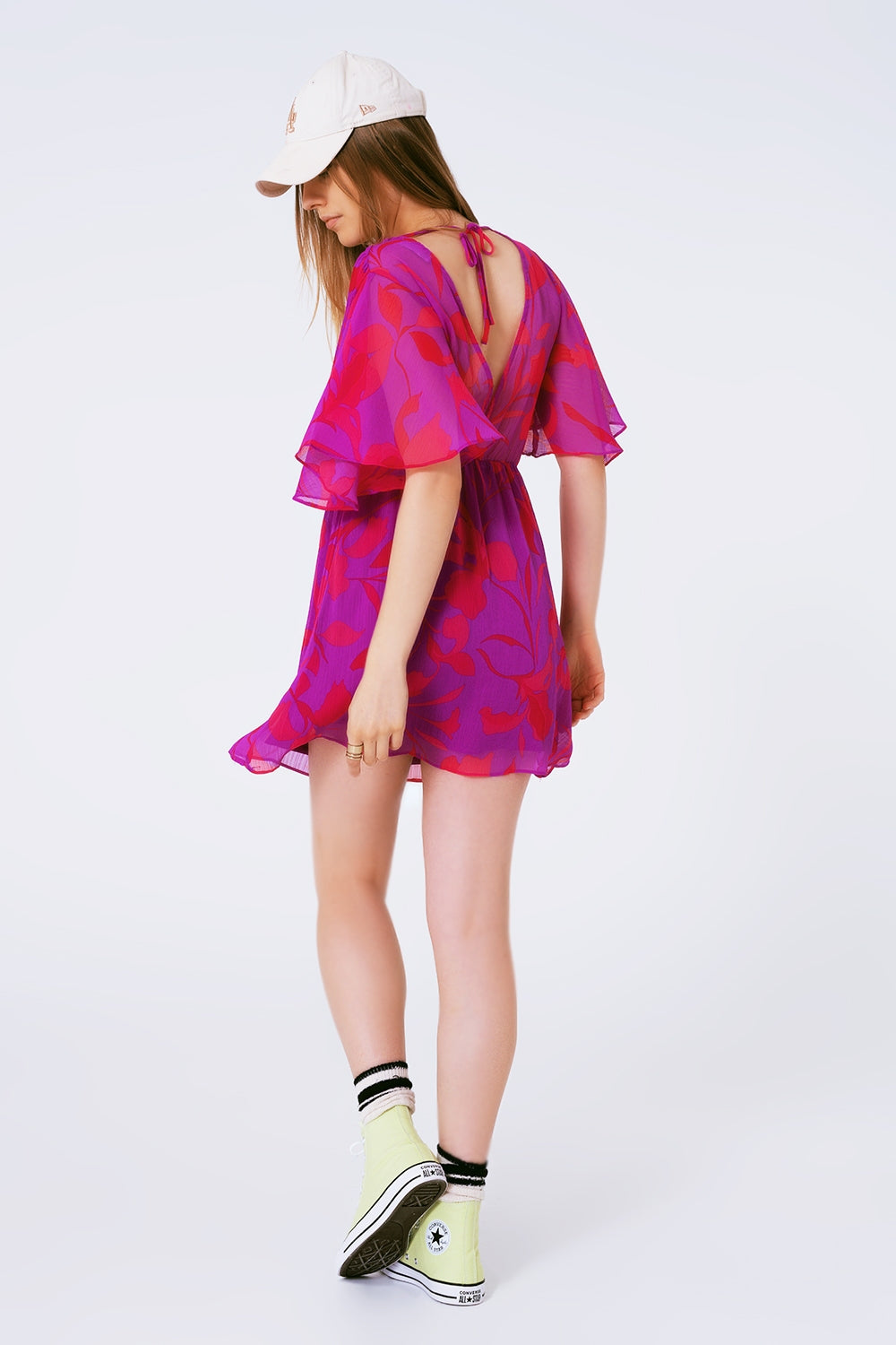 short sleeve V-neck chiffon mini dress in floral print Q2 Dresses BoutiqueLua