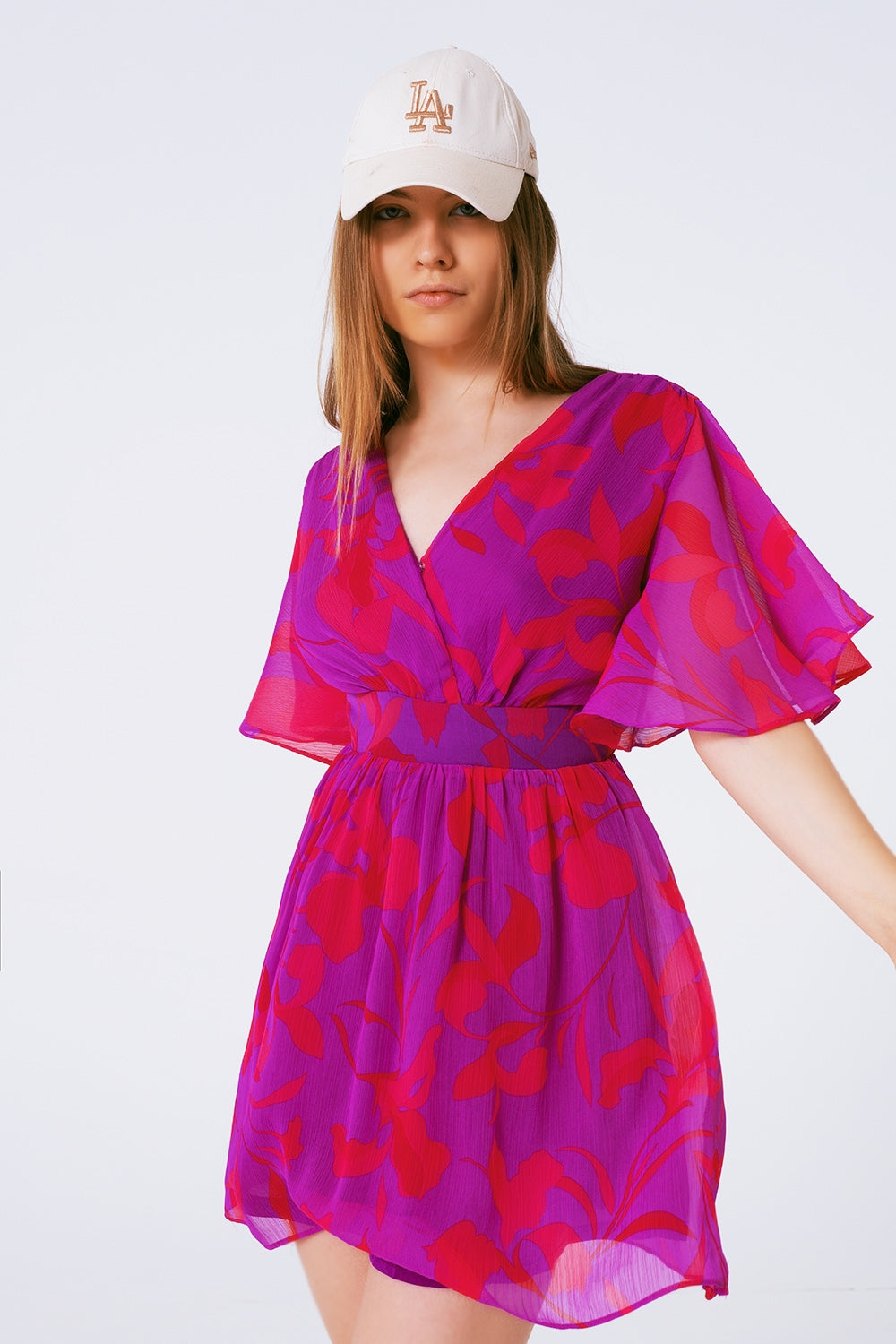 short sleeve V-neck chiffon mini dress in floral print Q2 Dresses BoutiqueLua