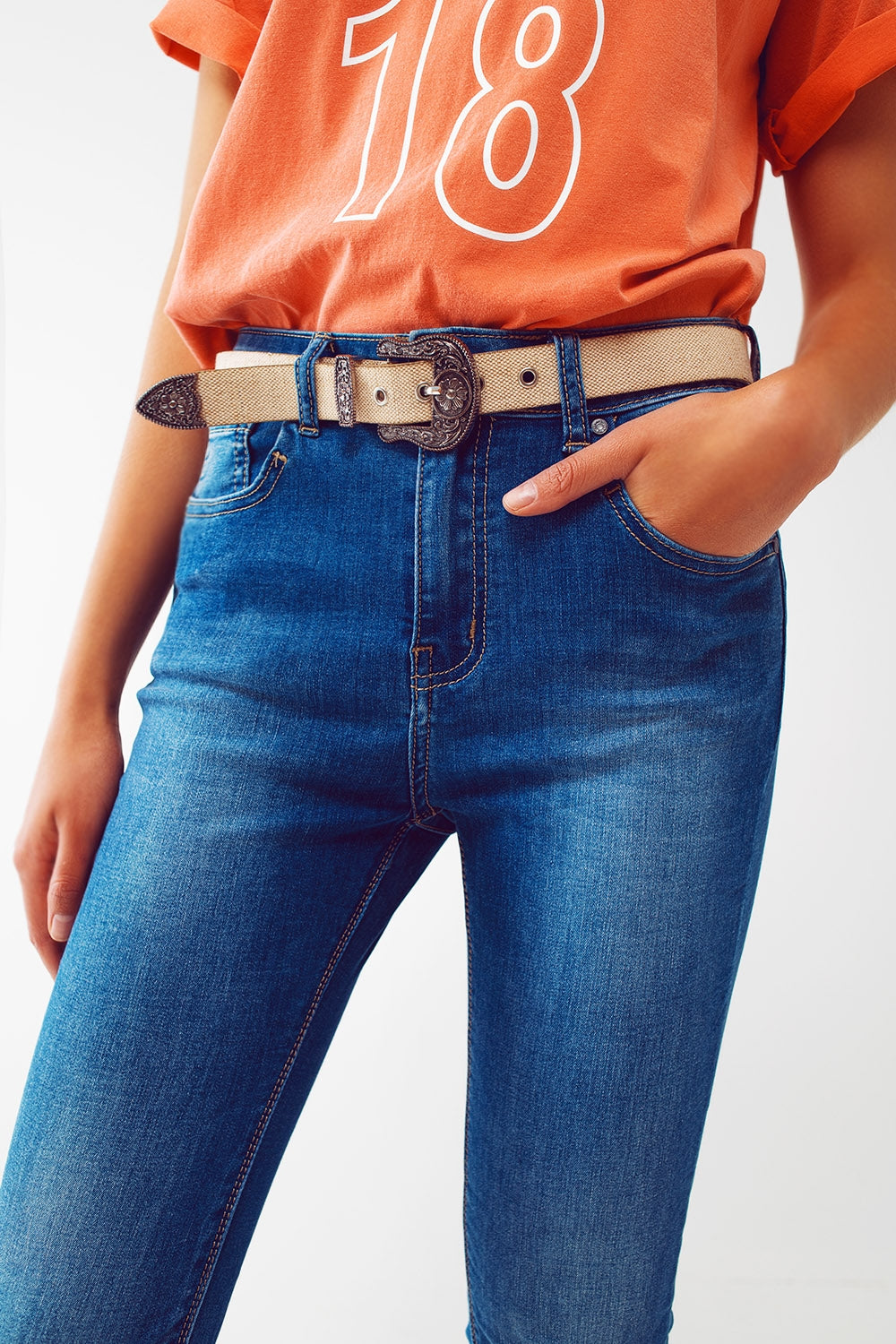 skinny jeans in mid wash - Jeans