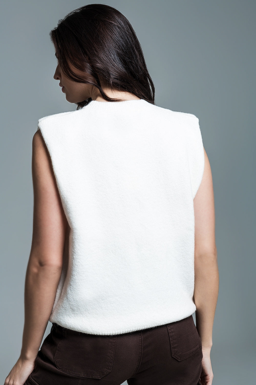 Sleeveless sweater in white with silver sequin hearts - Jumpers