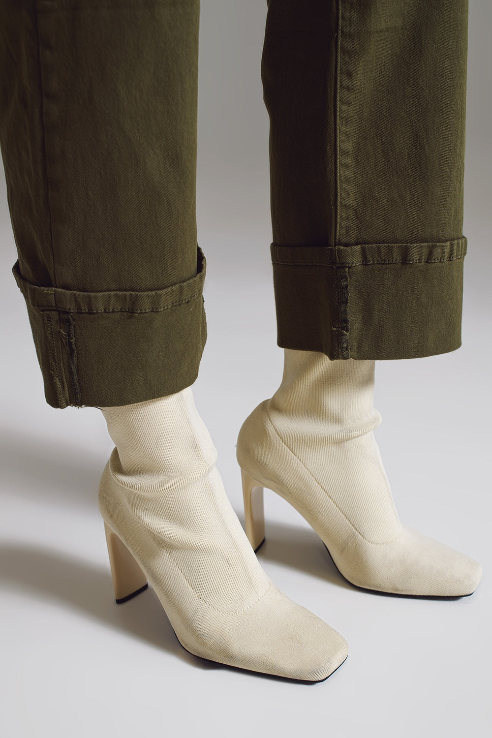 Straight Leg Jeans with Cropped Hem in dark Green - Jeans