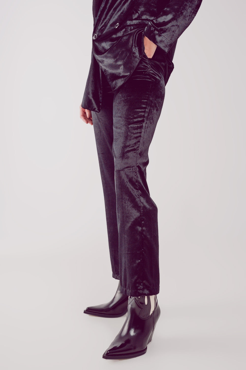 Straight leg velvet pants in black Q2 Pants BoutiqueLua