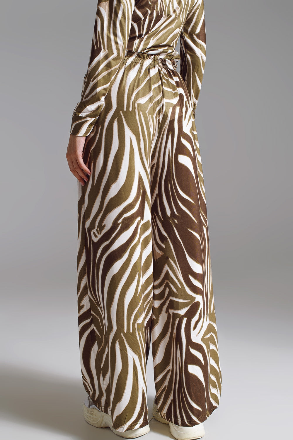 Straight Pants with zebra print in Olive Green and White Q2 Pants BoutiqueLua