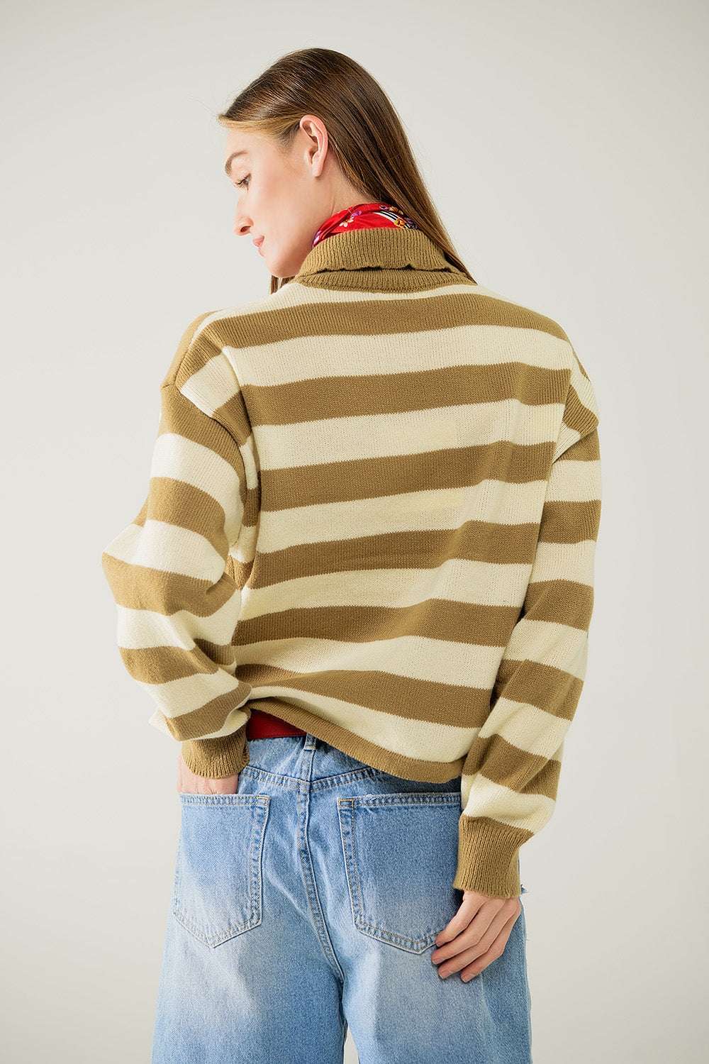 Striped beige sweater with zipper closure