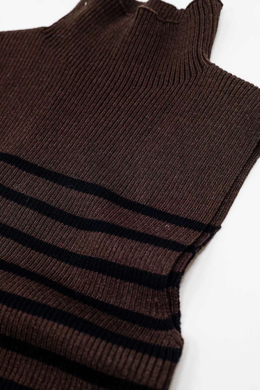 Striped high neck sweater In brown