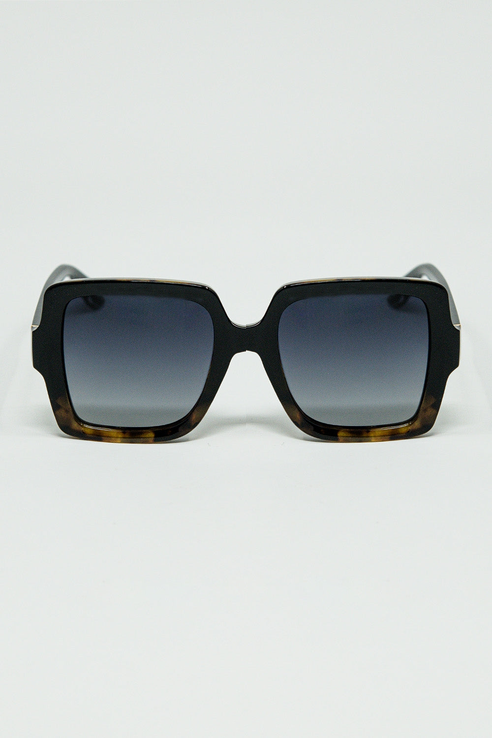 Sunglasses with a gradient print frame and black temples - Sunglasses