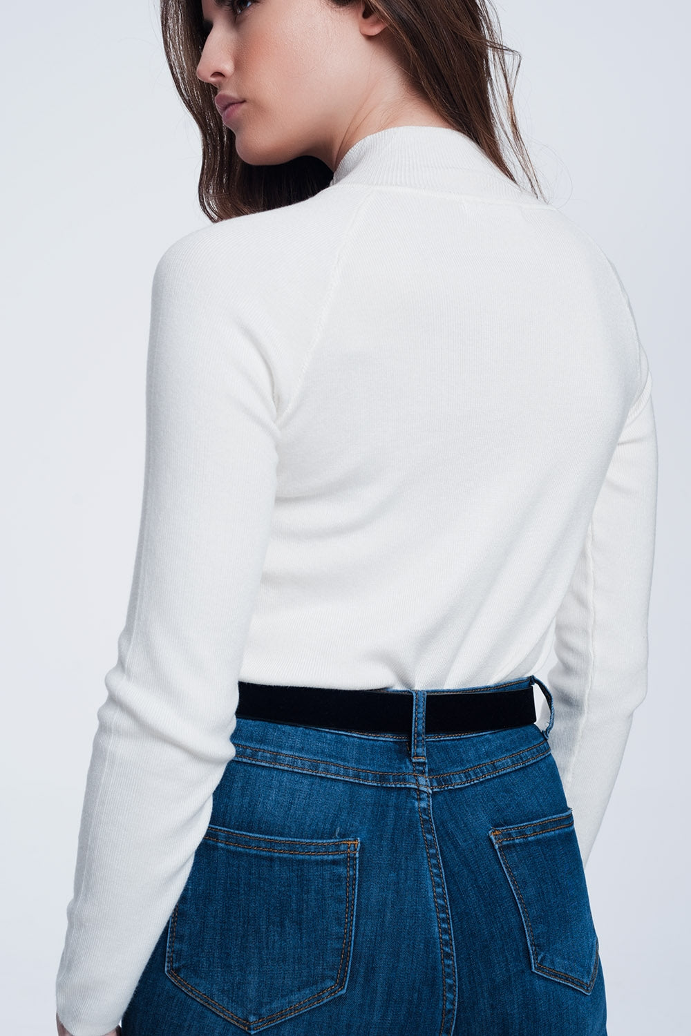 Sweatshirt with button detail in cream - Sweaters