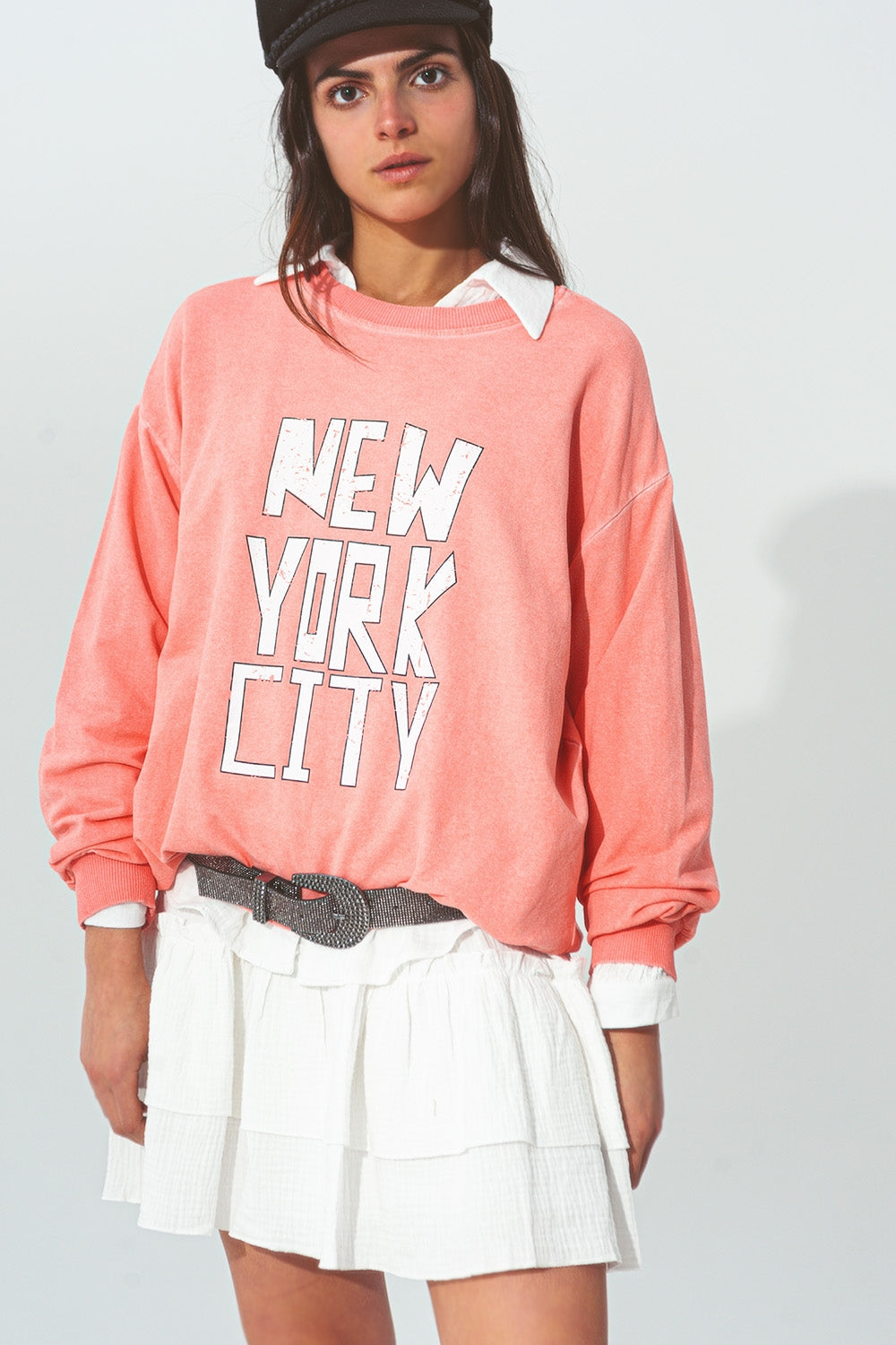 Sweatshirt with New York City text in Coral Q2 Sweaters BoutiqueLua