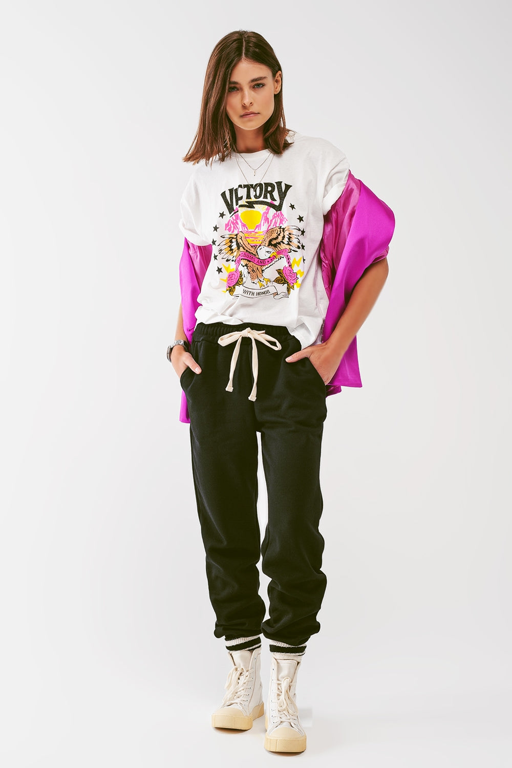 T-Shirt with Victory text in grayish White - T-Shirts