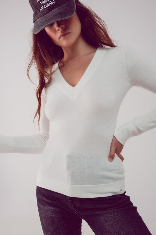 V neck fine knit jumper in cream - Jumpers