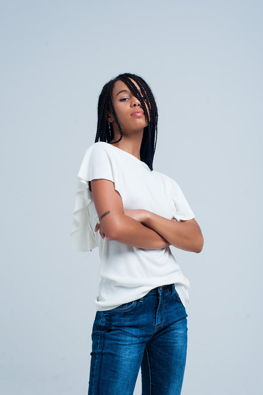 White sweater with ruffles - T-shirts